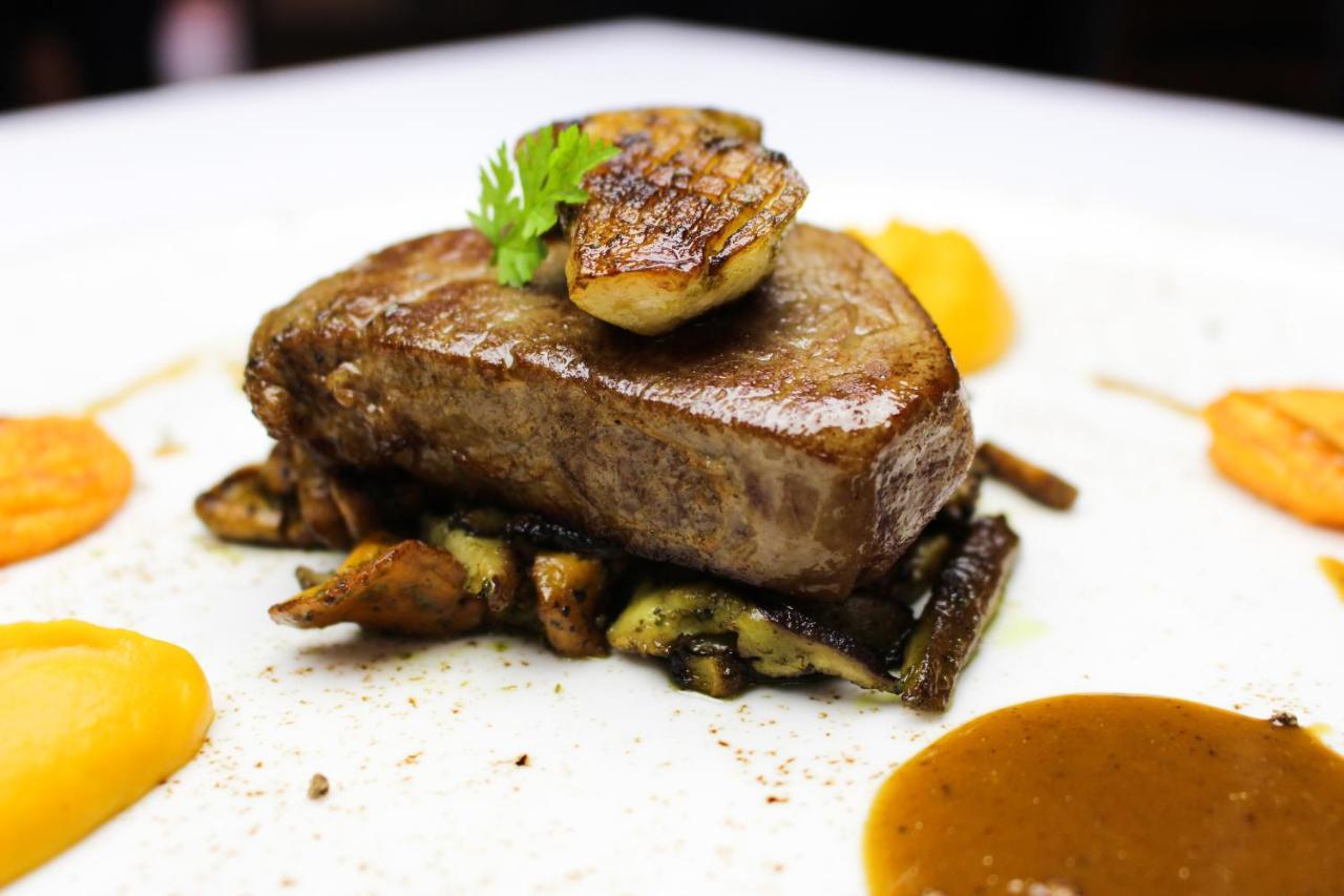 Hotel-Restaurant La P'Tite Auberge Lillebonne Eksteriør bilde