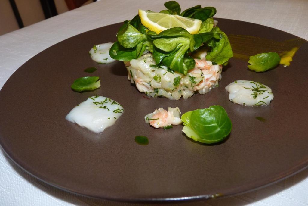 Hotel-Restaurant La P'Tite Auberge Lillebonne Eksteriør bilde